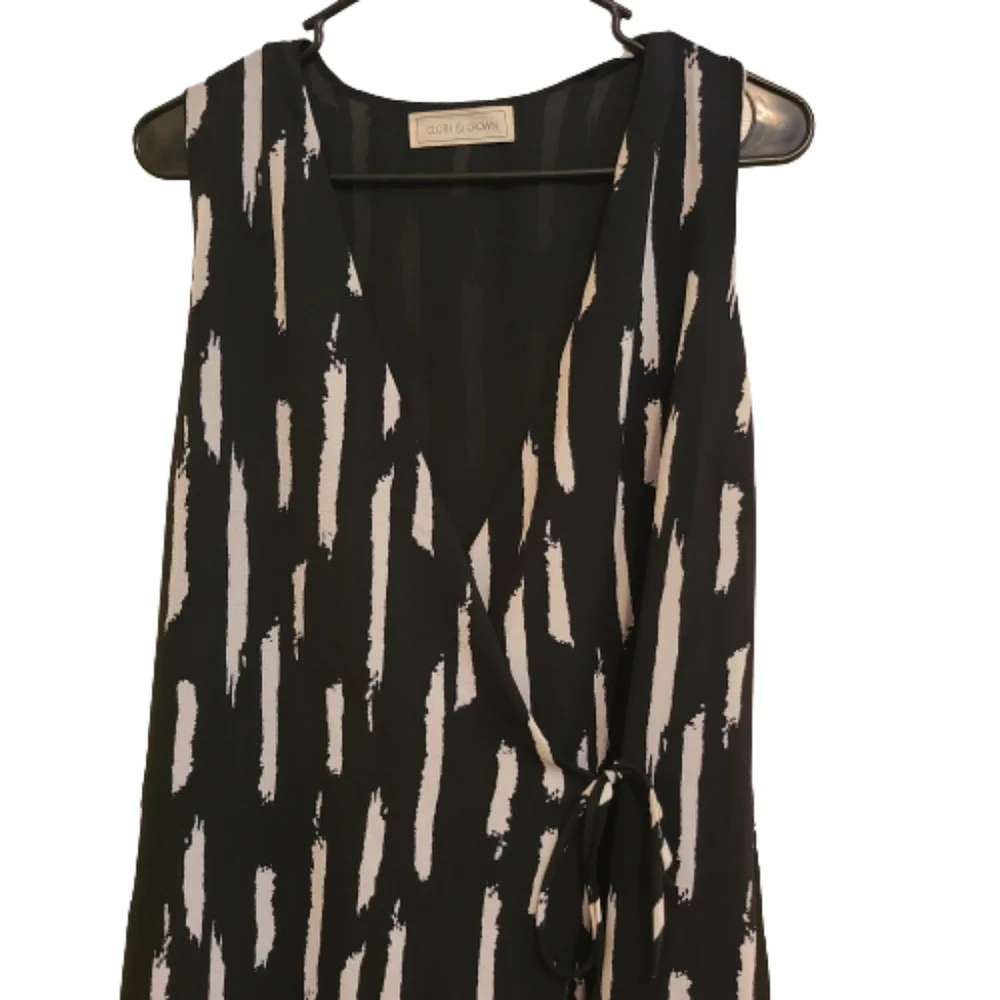 Cloth & Crown Sleeveless Wrap Top - Picture 2 of 3